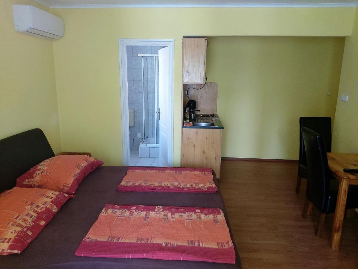 Ilona Apartmanhaz ชิโอฟก ภายนอก รูปภาพ