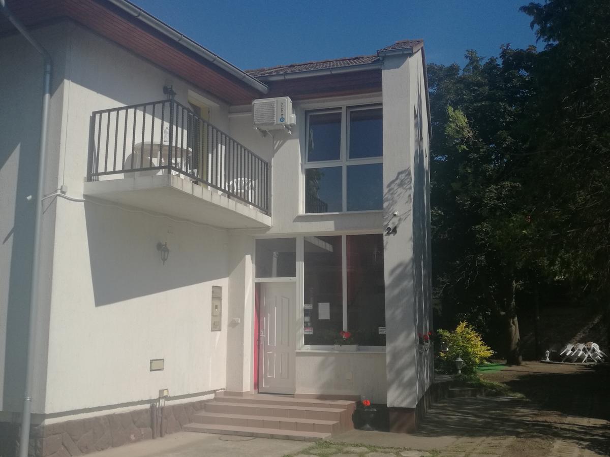Ilona Apartmanhaz ชิโอฟก ภายนอก รูปภาพ