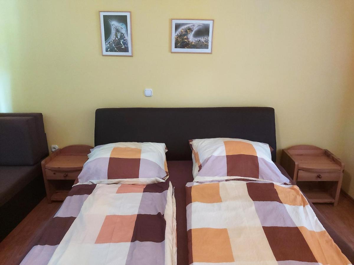 Ilona Apartmanhaz ชิโอฟก ภายนอก รูปภาพ